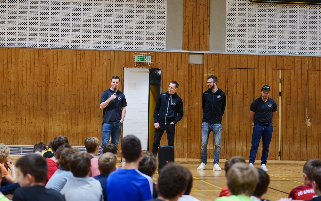 Starbulls Rosenheim machen Schule