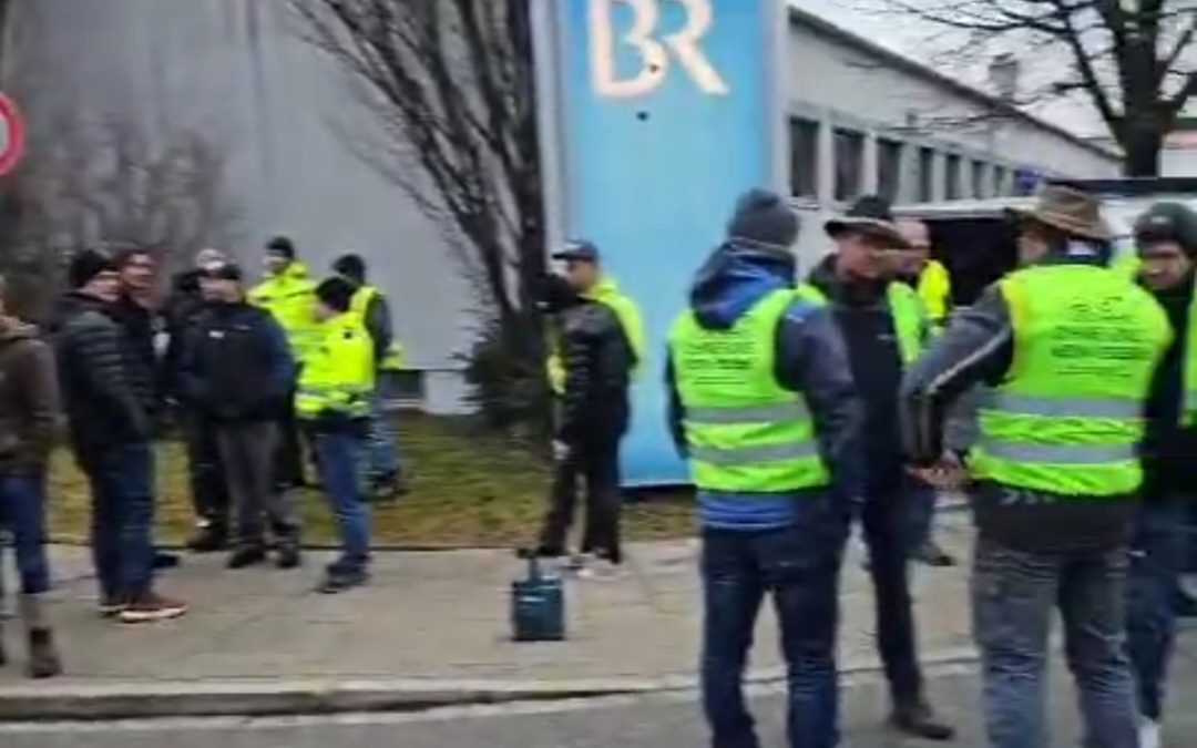 Bürgerprotest vor BR in Unterföhring