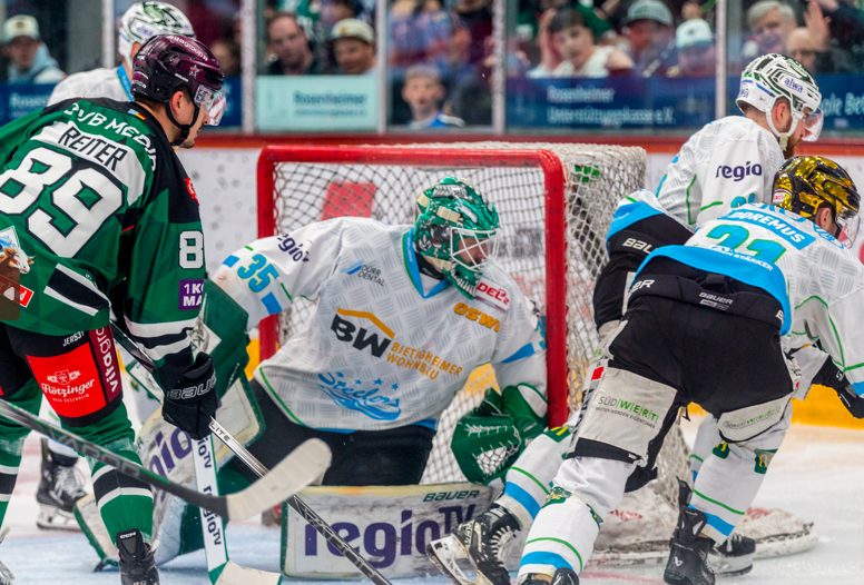 Eishockey-Spiel Starbulls Rosenheim gegen Bietigheim Steelers am 18. März 2024. Fotos: Copyright Ludwig Schirmer / Peter Lion