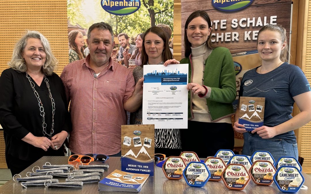 Mittelschule Rott am Inn und Alpenhain schließen IHK Bildungspartnerschaft