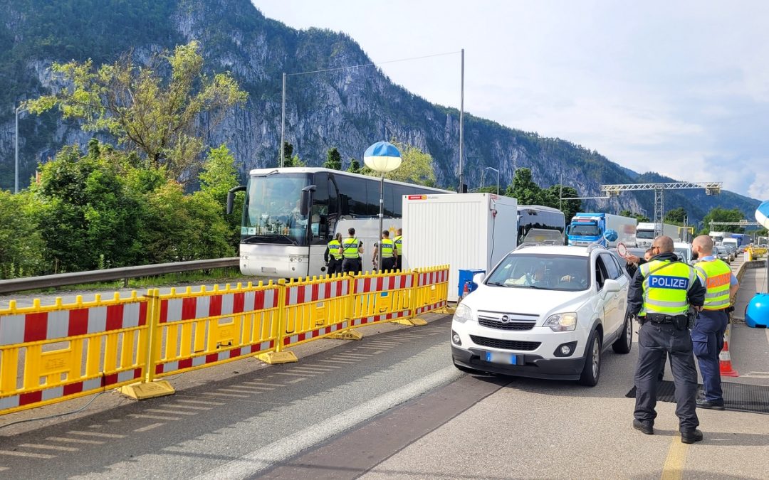 Bundespolizei bringt verurteilten Kosovaren ins Gefängnis