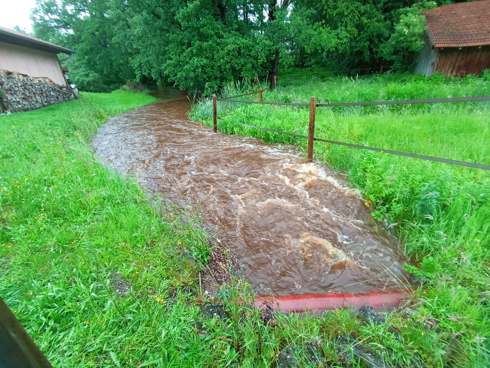 Hochwasser Oberkaltbrunn. Foto: Martin Aerzbäck