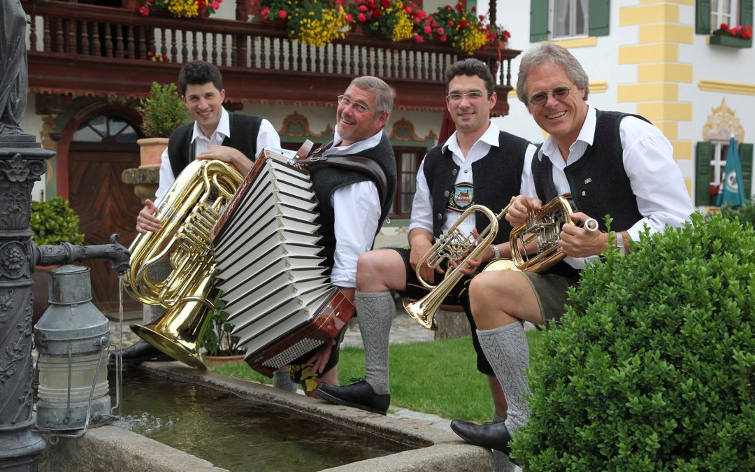 Volksmusi mit den 4 Hinterberger Musikanten