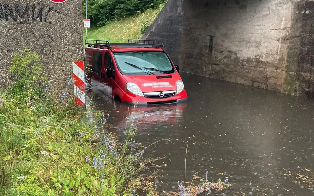 Kurz, aber kräftig: Gewitter beschäftigte Traunsteiner Feuerwehren