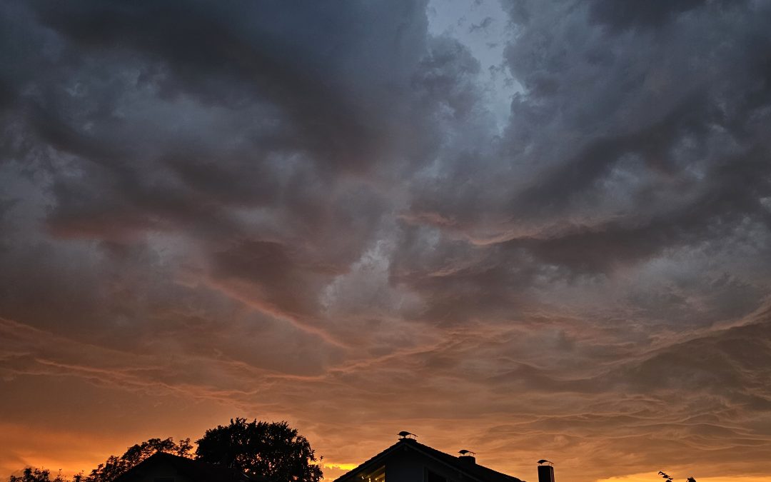 Gewitter liefert beeindruckende Himmelsshow