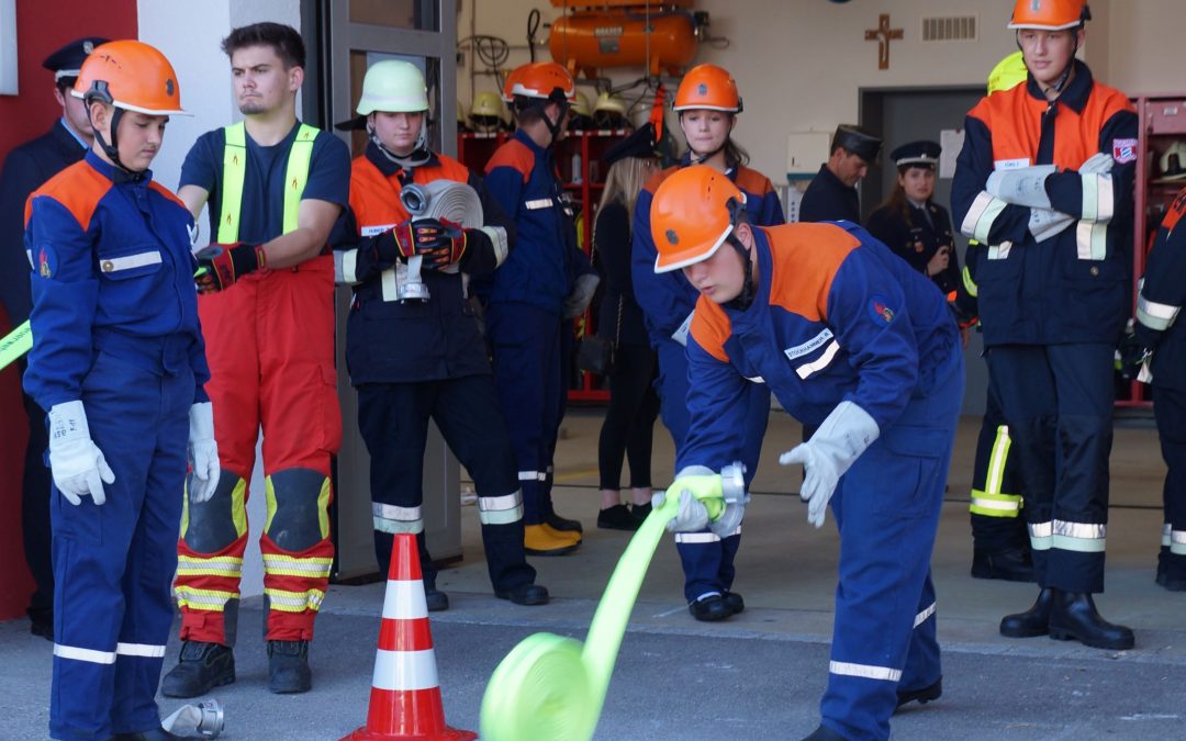 Nachwuchs Feuerwehrler meistern das Jugendleistungsabzeichen