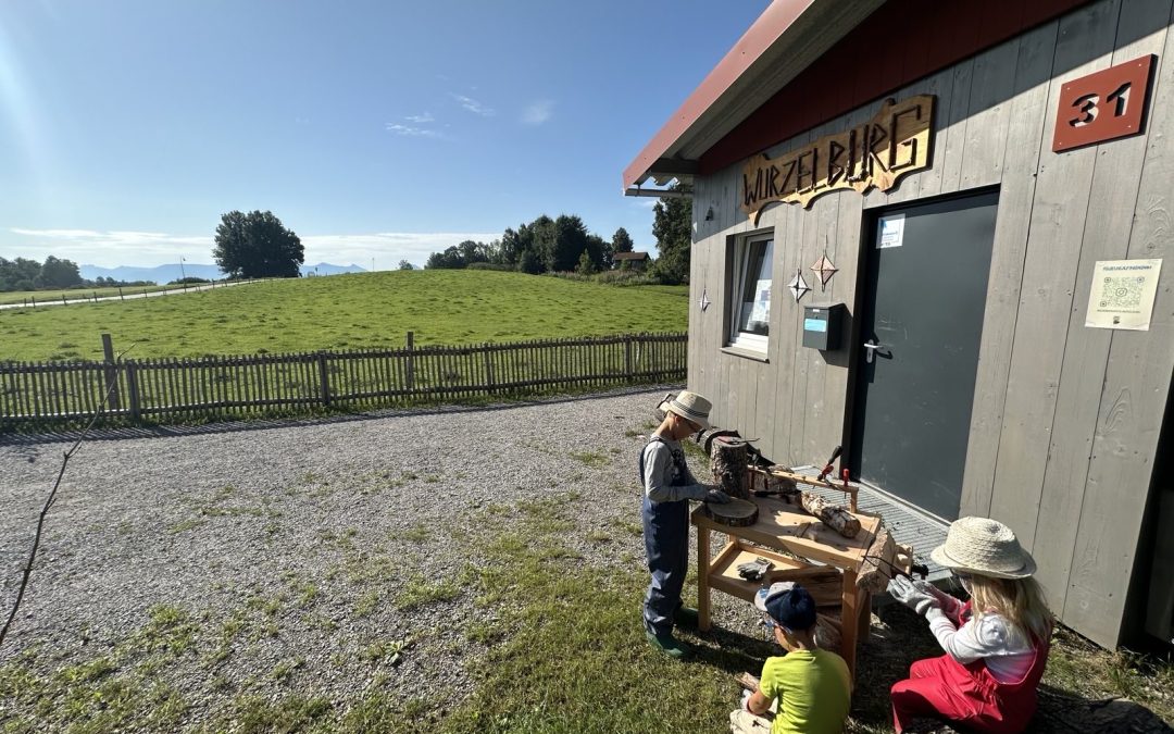 Dank Spende: Werkbank für Waldkindergarten Wurzelburg