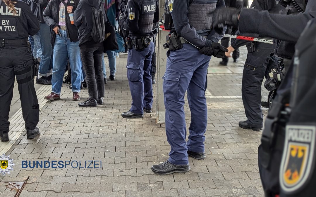 Hauptbahnhof München – Streit zwischen Linken und Rechten eskaliert