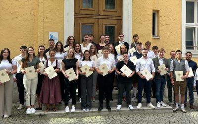 30 neue Mitarbeiter verstärken Hauptsollamt Rosenheim