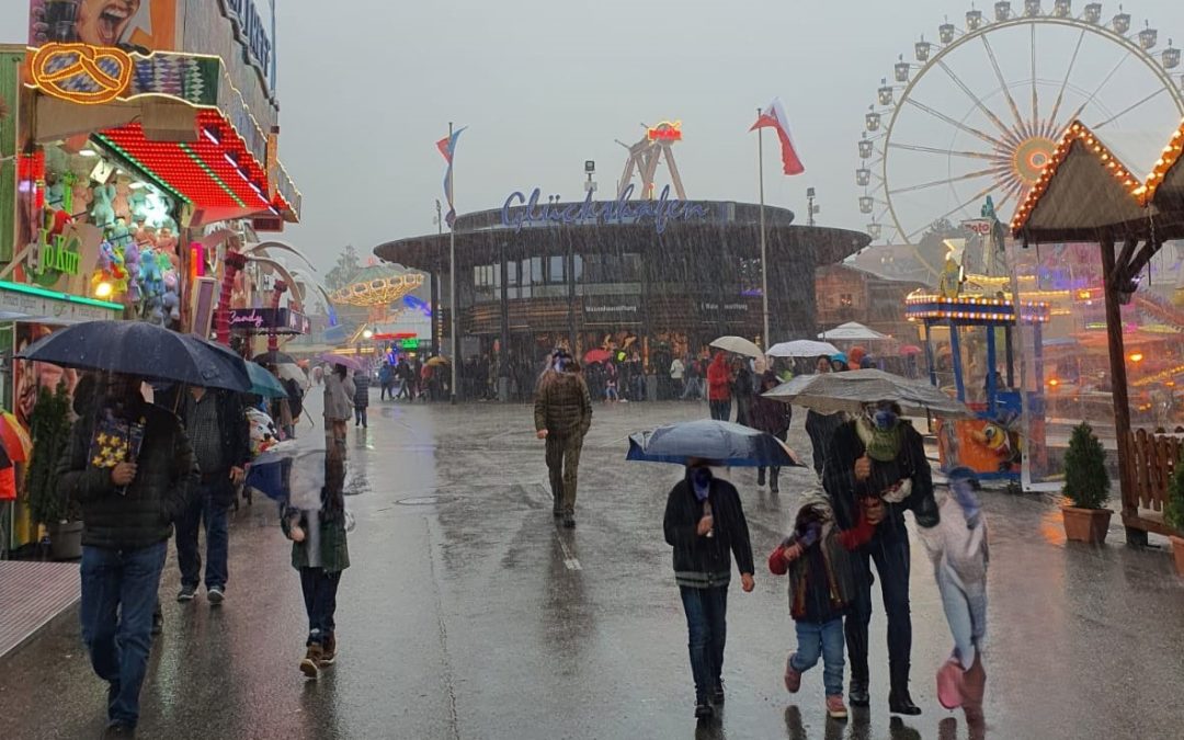 Rosenheimer Wiesn trotzt dem Dauerregen