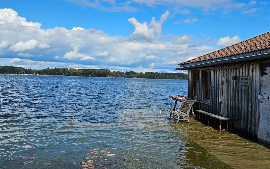 Hoher Wasserstand an den Rosenheimer Seen