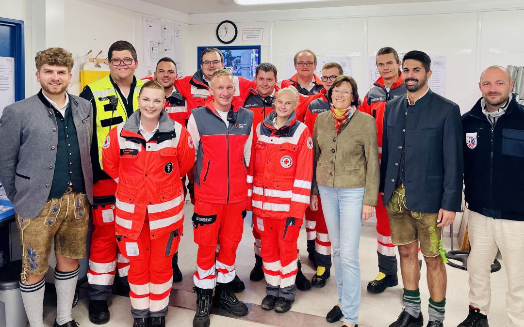 Rosenheimer SPD besucht Sanitäter auf der Rosenheimer Wiesn