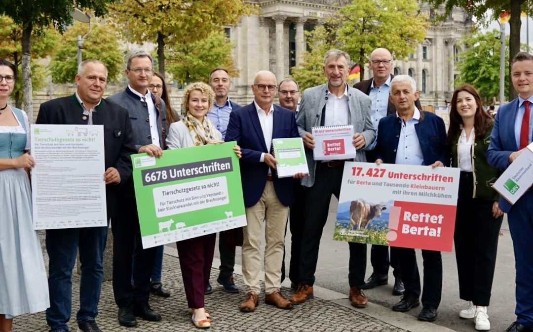 24.000 Unterschriften gegen das neue Tierschutzgesetz übergeben