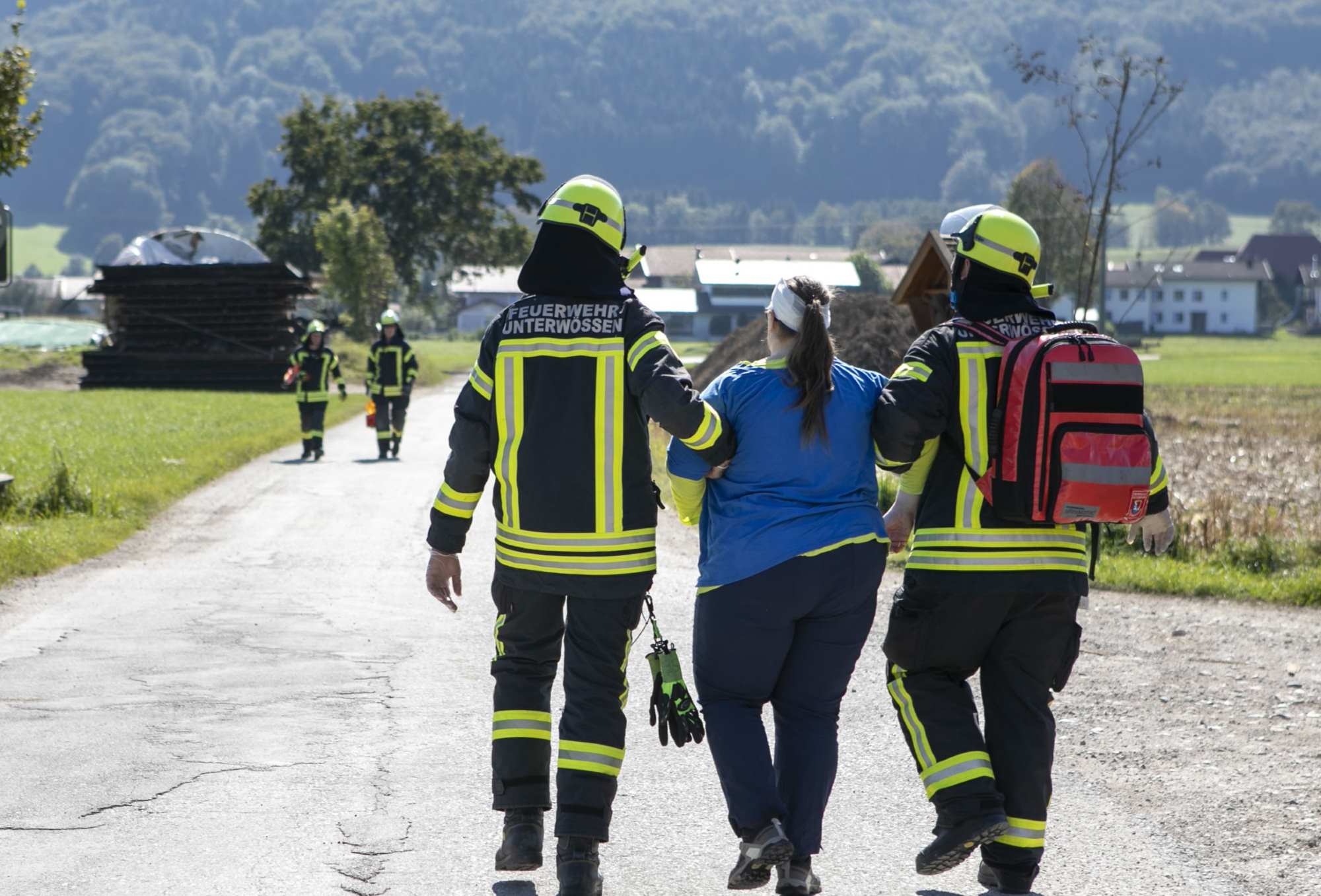 Übungsnachmittag von Feuerwehr und Rettungskräften in Rottau: Fotos: Hubert Hobmaier, Wolfgang Gasser, Kreisfeuerwehrverband Traunstein, Lukas Hofmann, Feuerwehr Rottau, Luis Pleyer, BRK-Kreisverband Traunstein