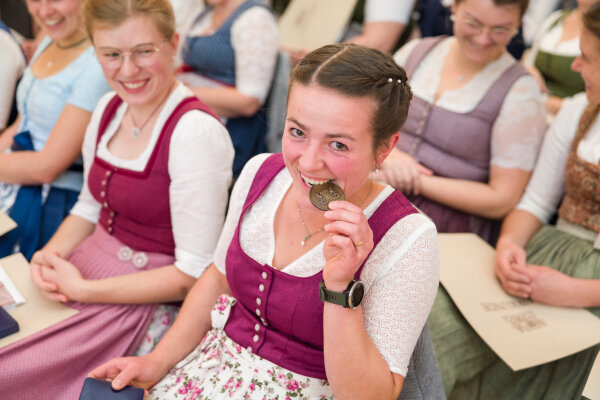 Beste Hauswirtschaftsmeisterinnen Bayerns 2024 kommen von der Meisterschule in Rosenheim