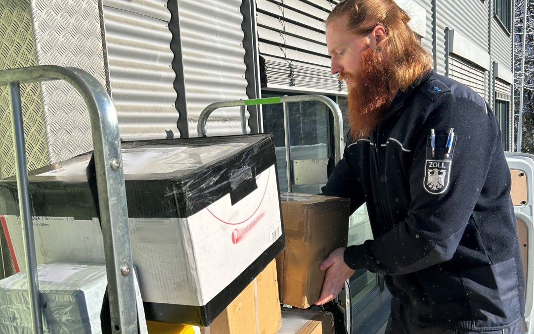 Der Zoll warnt vor verbotenen Sendungen zur Weihnachtszeit