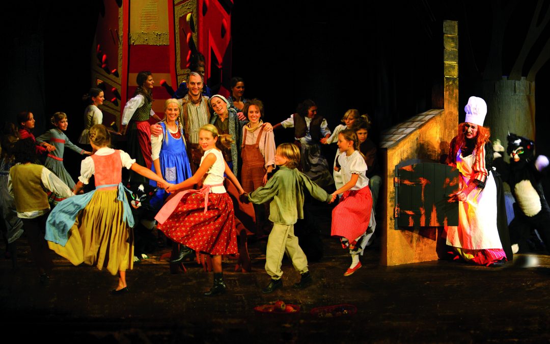 Hänsel und Gretel als Märchenoper mit bairischen Dialogen im KU’KO