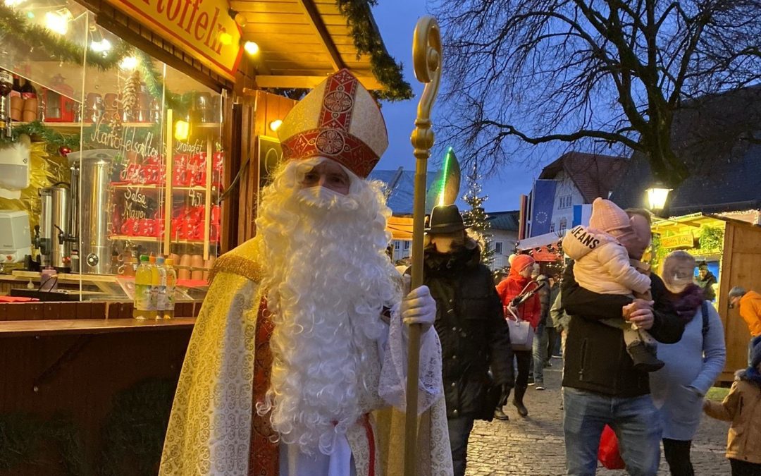 Priener Winterzauber: Nikolaus brachte Kinderaugen zum Leuchten