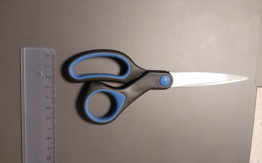 München-Stachus: Italiner bedroht zwei Bulgaren mit einer Schere