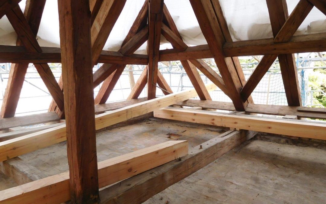 Finanzamt Mühldorf: Dacharbeiten am historischen Gebäude abgeschlossen