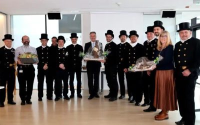 Kaminkehrer besuchten Rosenheims Landrat Otto Lederer