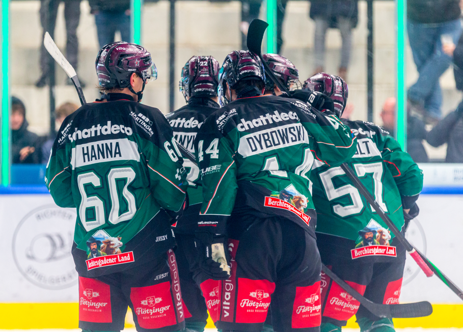 Laub 6 Eishockey Starbulls gegen Freiburg. Fotos: Ludwig Schirmer / Peter Lion