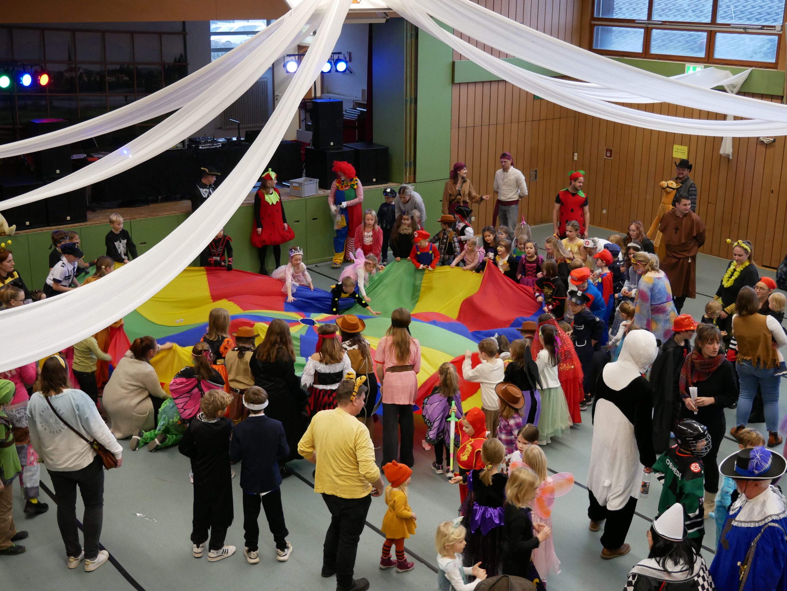 fasching Gelungener Kinderfasching des ASV Eggstätt. Foto: Gemeinde Eggstätt für den ASV Eggstätt