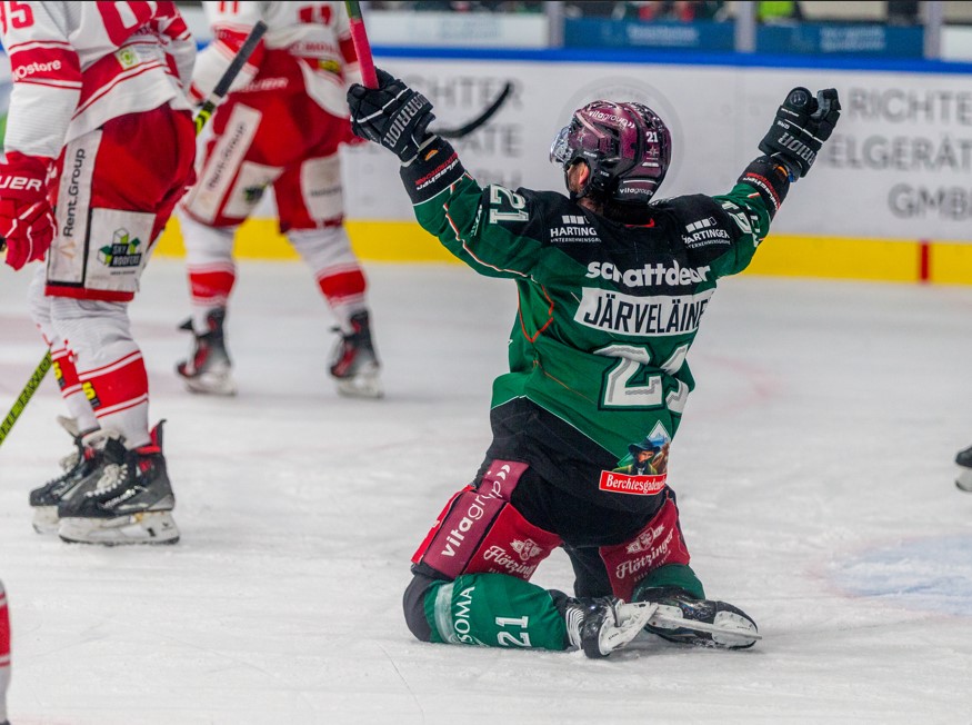 Starbulls: Mit 5:2 Heimsieg gegen Bad Nauheim ins neue Jahr