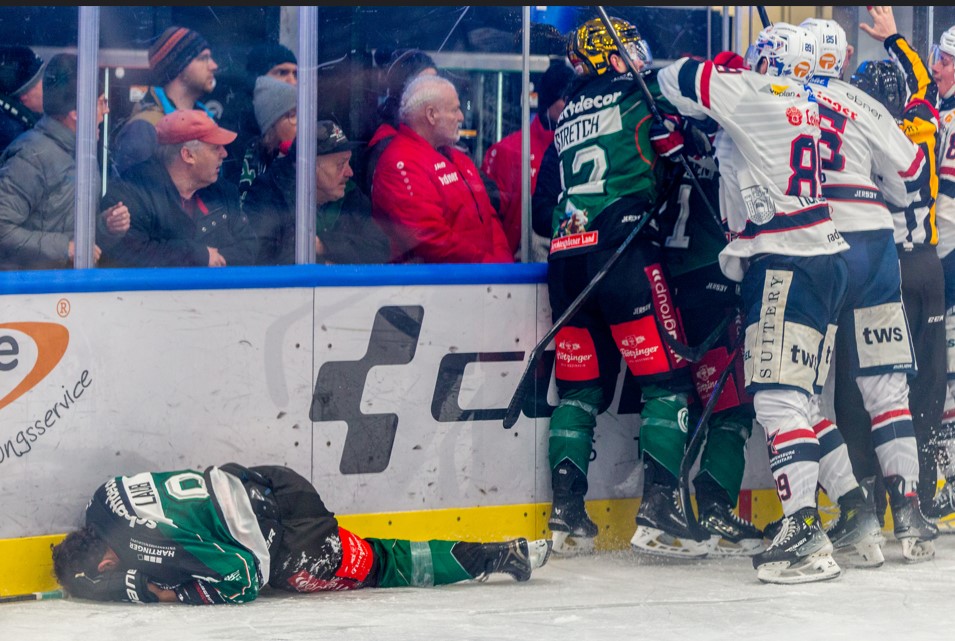 starbulls 2 Starbulls vs. Ravenstburg am 7. 1.2025. Fotos: Ludwig Schirmer und Peter Lion