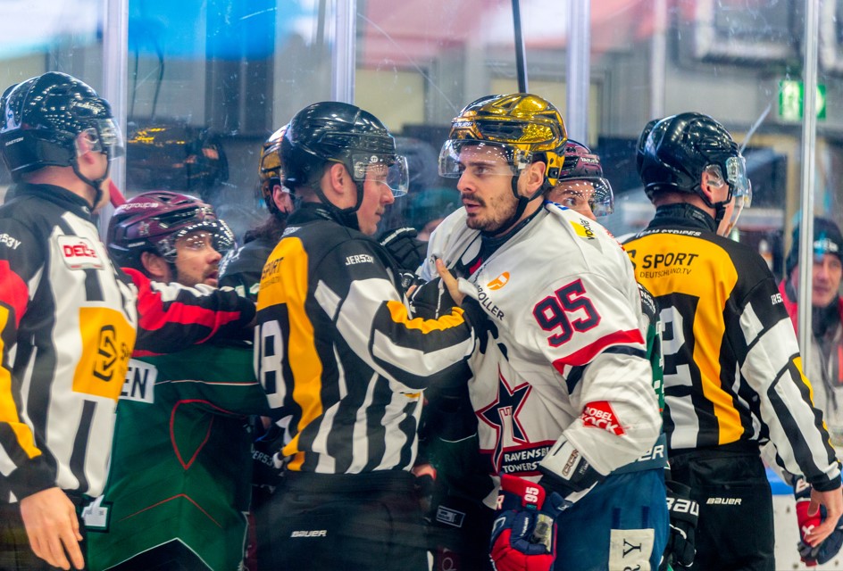 starublls 4 Starbulls vs. Ravenstburg am 7. 1.2025. Fotos: Ludwig Schirmer und Peter Lion