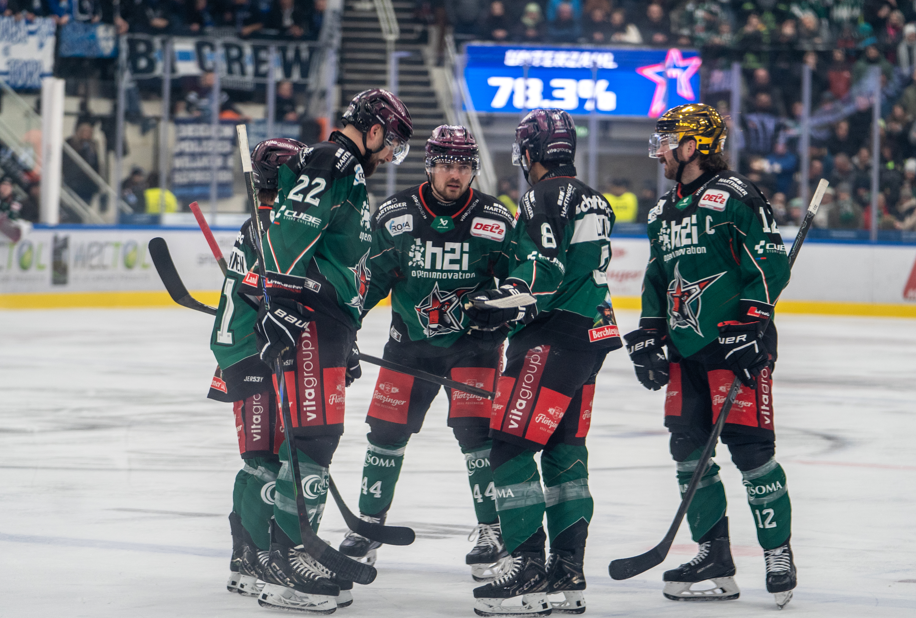 3 Starbulls Rosenheim gegen Ravensburg Towerstars am 9.2.2025)