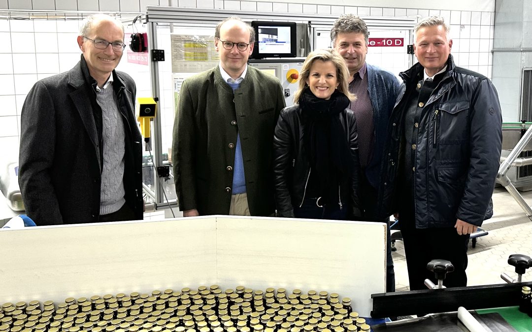 Daniela Ludwig (CSU) besucht Firma Salus in Bruckmühl