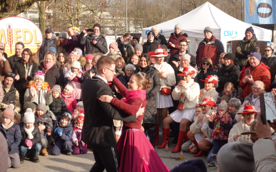 Faschingsgaudi bei Orthodorn: Ablinger Prinz tanzt mit Rosenheimer Prinzessin