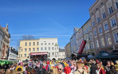Faschingsendspurt 2025: Fröhliche Stimmung auf dem Max-Josefs-Platz