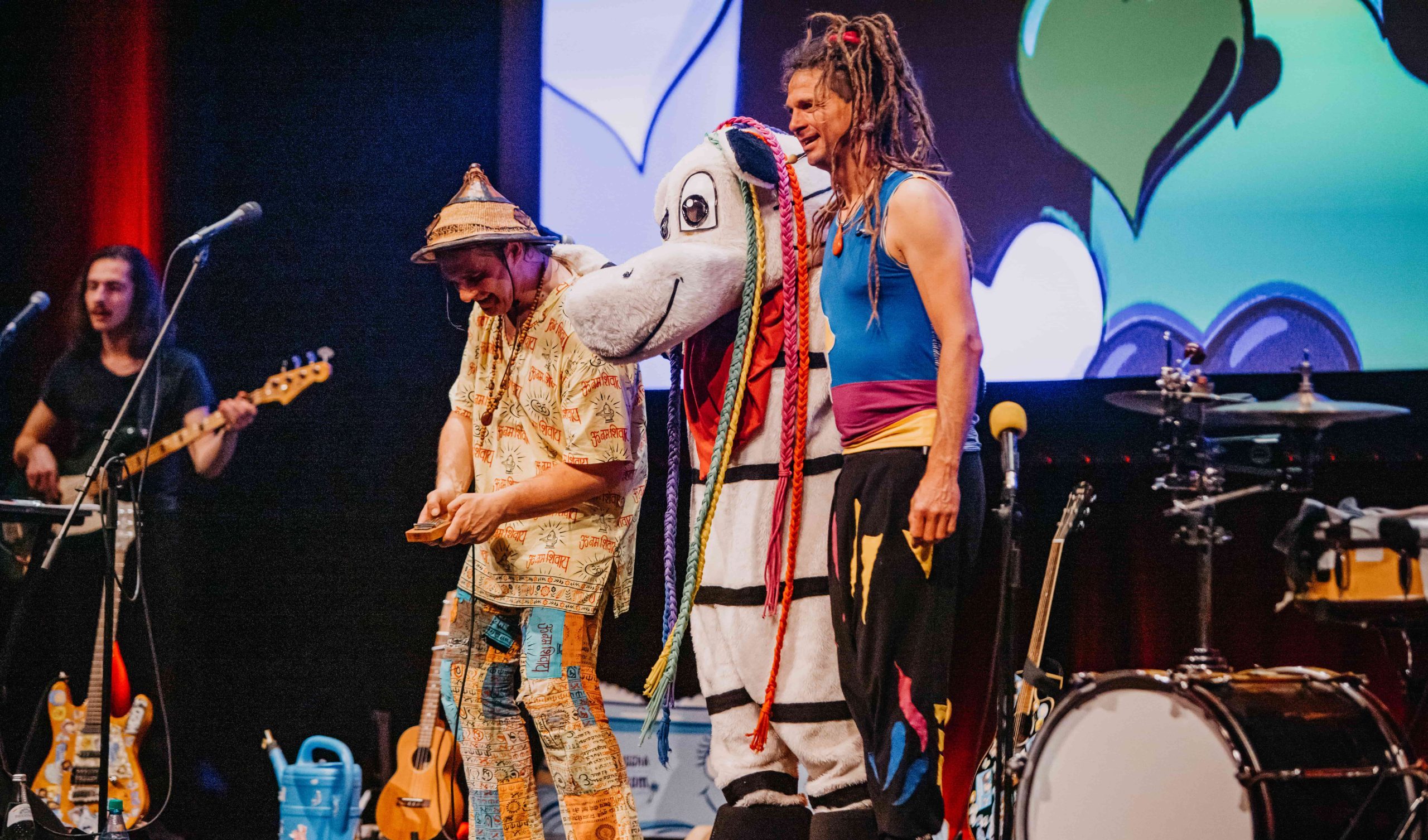 Rodscha und Tom Kindererlebniswelten GbR Bühnenbilder Happy Jungle Show Copyright Rodscha und Tom - Kindererlebniswelten GbR