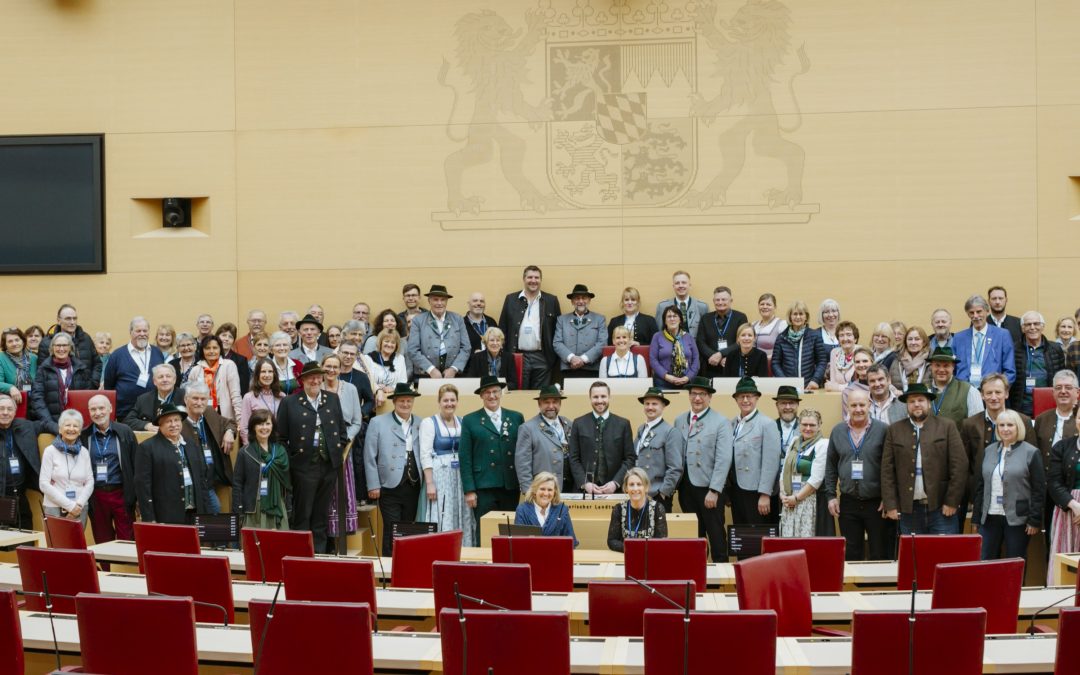 Rosenheimer Trachtler zu Gast beim Landtagsabgeordneten Daniel Artmann in München
