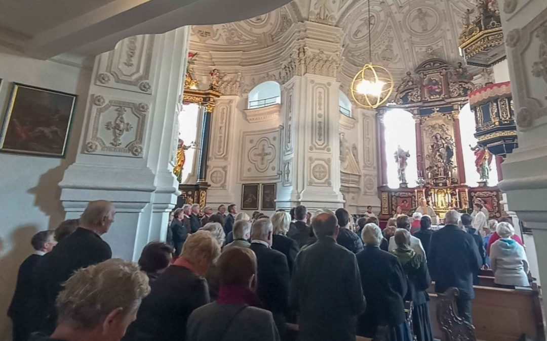 Gotteshaus voll besetzt beim Ostergottesdienst in Westerndorf am Wasen