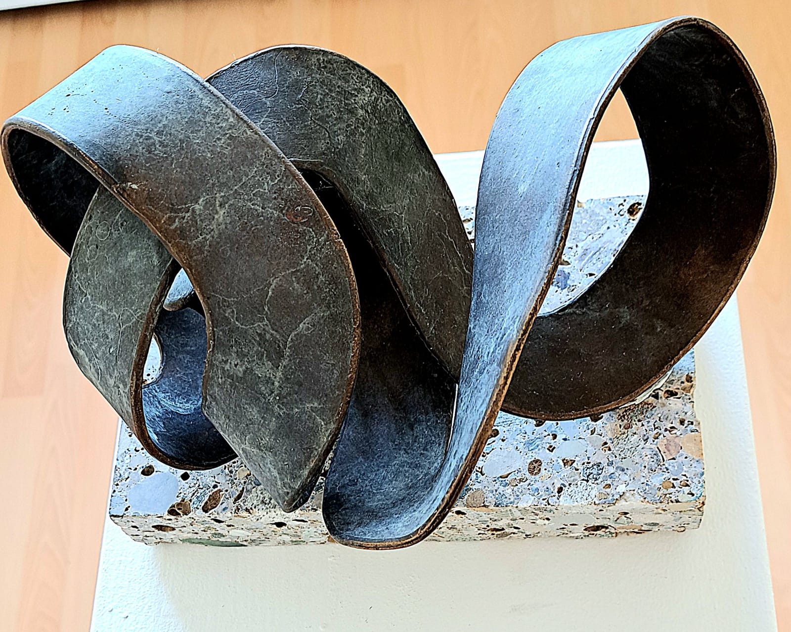 IMG-20250427-WA0005 Gemeinschaftsausstellung des Künstlerkreis Neubeuern. Foto: Hendrik Heuser