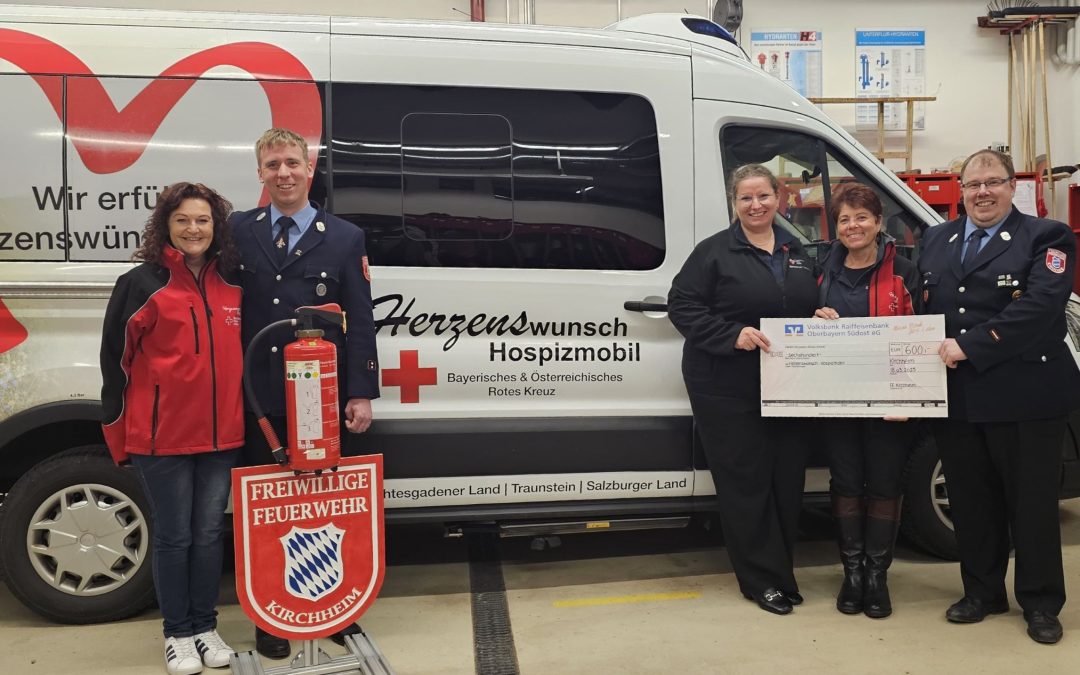 Feuerwehr Kirchheim spendet ans Herzenswunsch-Hospizmobil