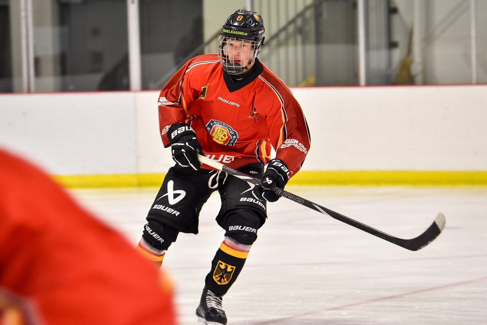 Zwickl Sebastian Zwickl in Aktion auf dem Eis. Foto: Copyright Starbulls Rosenheim