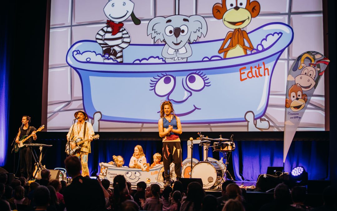 Happy Jungle Show mit Rodscha aus Kambodscha und Tom Palme in Rosenheim