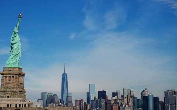 USA Blick von Freiheitsstatue auf Skyline. Foto: re