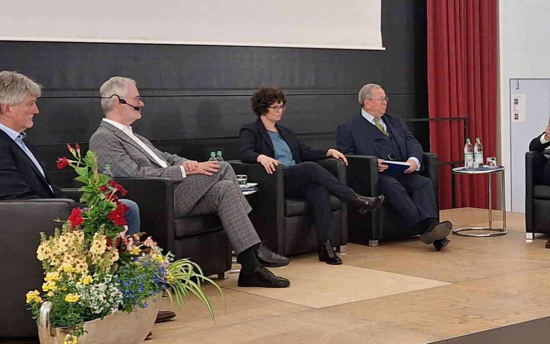 Gut 100 Zuhörer bei Vortrag über Rolle der Psychiatrie zur Zeit des Nationalsozialismus