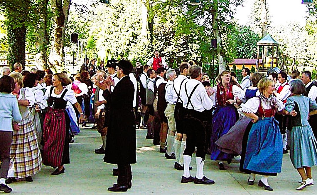 Auf geht`s zum Maxlrainer Morgentanzl