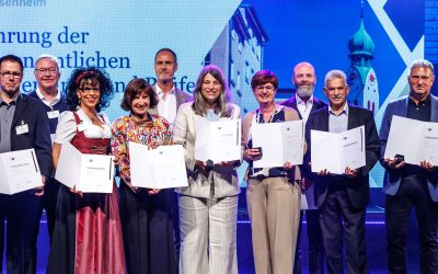 IHK zeichnet ehrenamtliche engagierte Prüfer aus