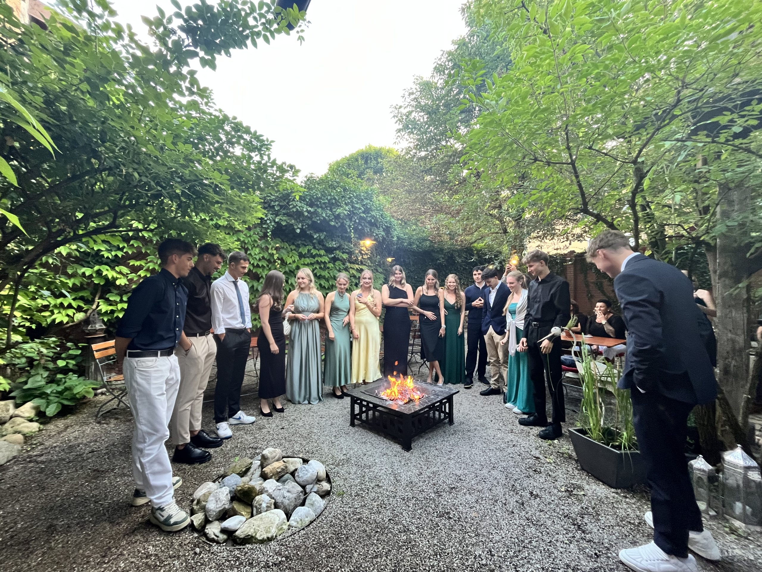 Bild 1 Abschlussfeier der Berufsfachschulen Dr. Kalscheuer in Traunstein. Foto: Privatschulen Dr. Kalcheuer