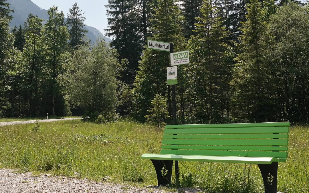 Start der DAV-Mitfahrbankerl: Alpenverein München und Oberland gibt Standorte bekannt