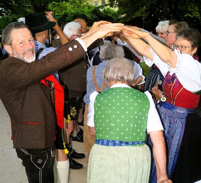 DSC07590 Maxlrainer Morgentanzl 2025. Fotos: Volkstanzkreis Rosenheim