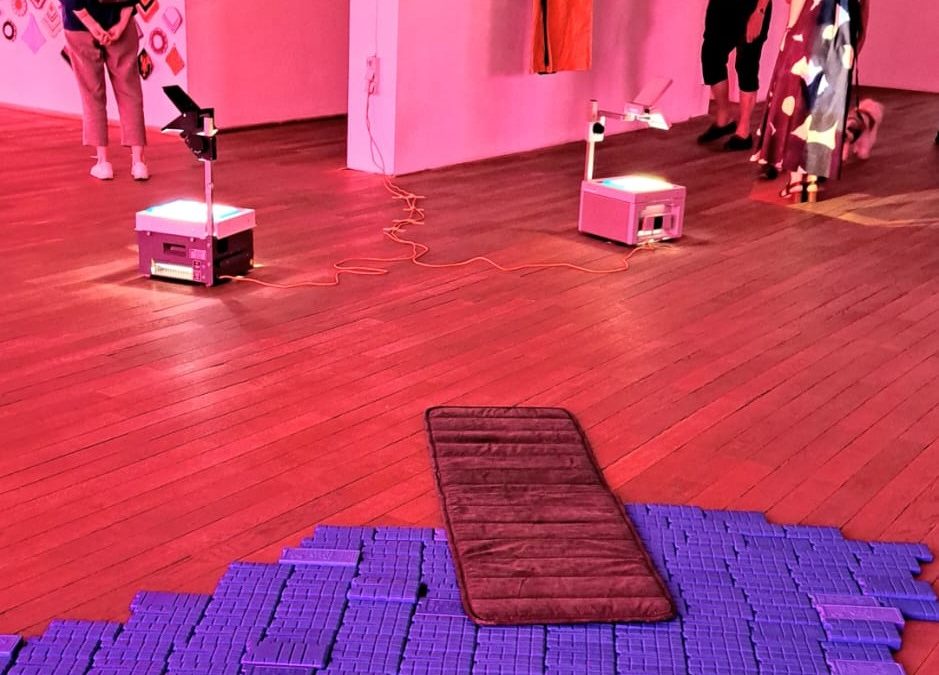 Vernissage in der „Kunst-Mühle“ Rosenheim: „Rettet die Zärtlichkeit“