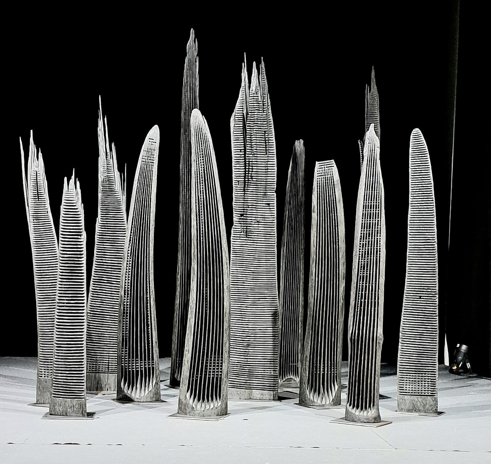 IMG-20250712-WA0004 Was ist eine Stadt - Jahresausstellung des Kunstvereins Traunstein. Fotos: Hendrik Heuser